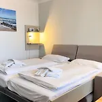 3-46, Haus Sylter Welle, Blick Zur Westerlaender Innenstadt